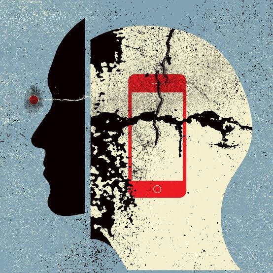 7 WAYS SMARTPHONE RUINS YOUR BRAIN POWER (COGNITIVE CAPACITY)